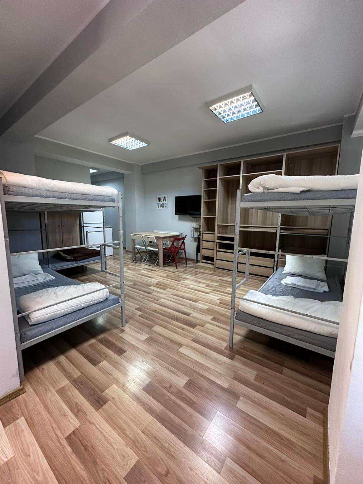 Heights Accommodation Unirii Free Parking Zone Bukarest Exterior foto