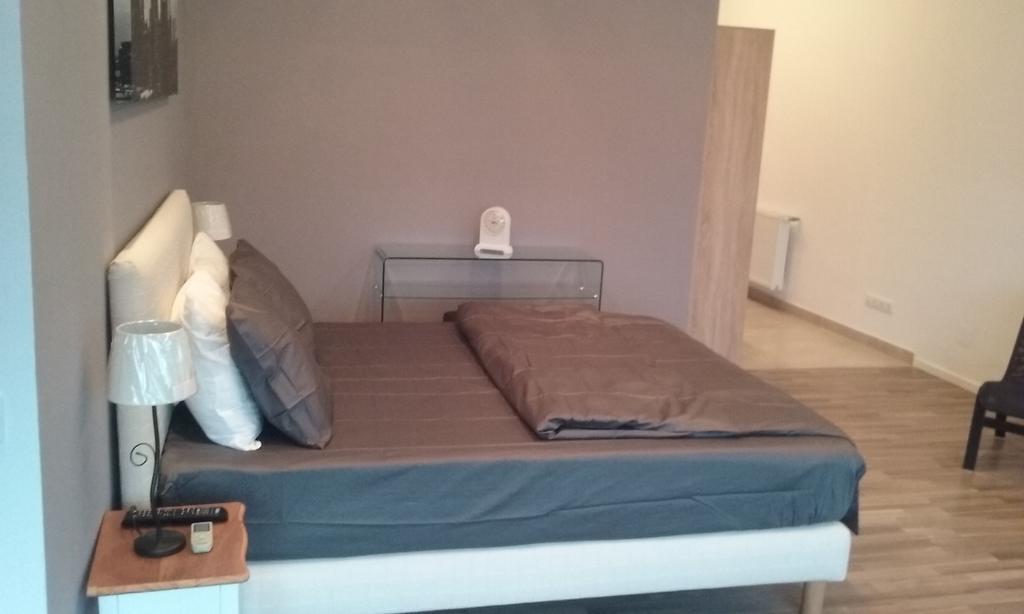 Heights Accommodation Unirii Free Parking Zone Bukarest Zimmer foto