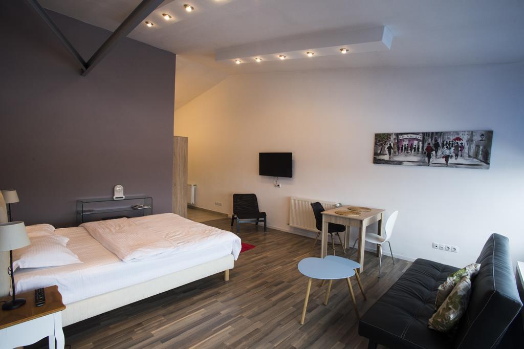 Heights Accommodation Unirii Free Parking Zone Bukarest Exterior foto