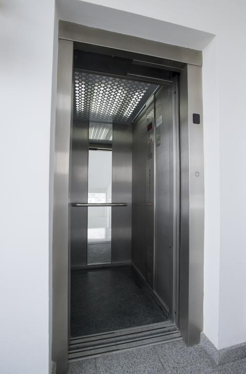 Heights Accommodation Unirii Free Parking Zone Bukarest Exterior foto